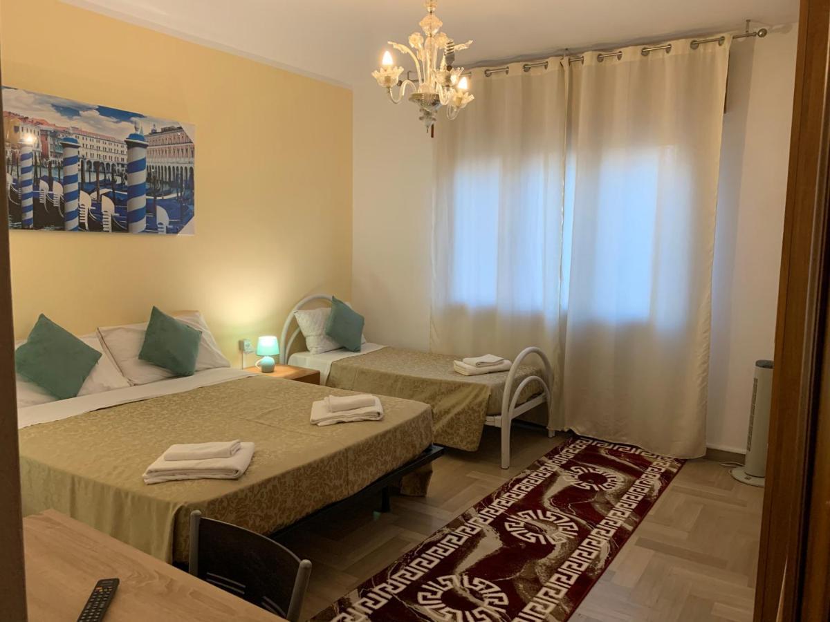 Venice Night Appartment Mestre Bagian luar foto
